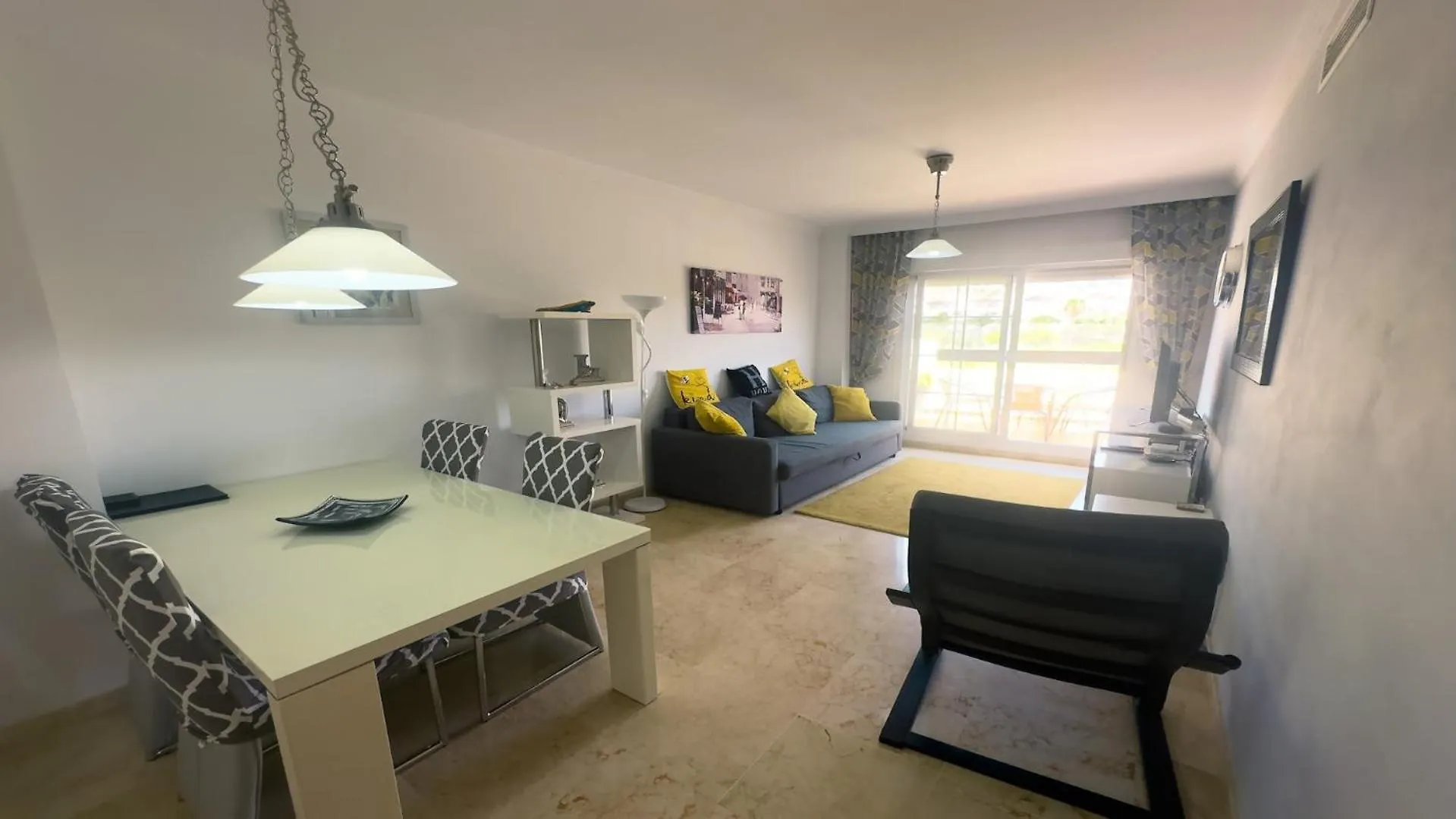 דירות בנאלמדנה Vivienda Cronos Golf ספרד