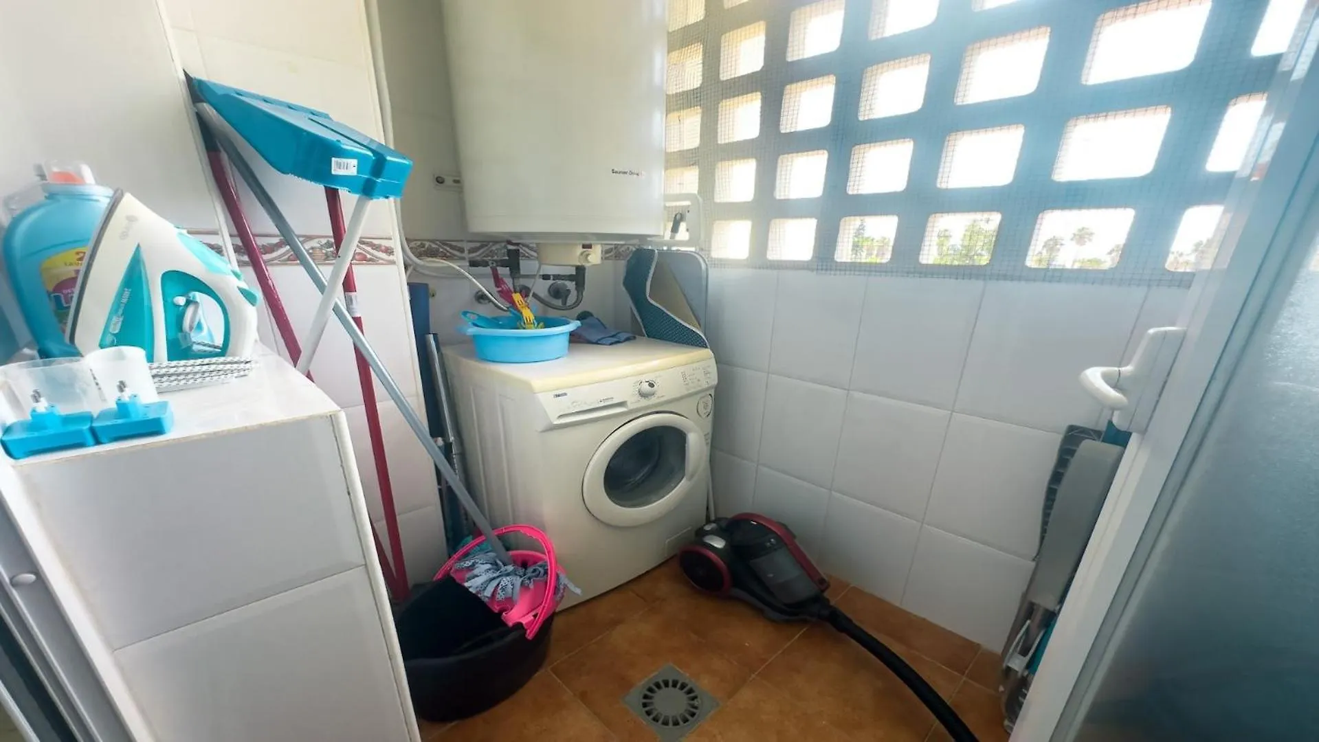 דירות בנאלמדנה Vivienda Cronos Golf ספרד